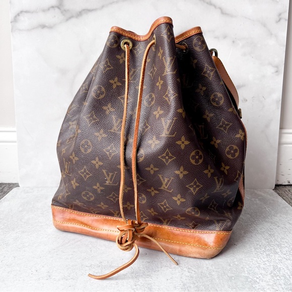 Louis Vuitton • LV Monogram Noe Shoulder Bag Malletier - Picture 8 of 15